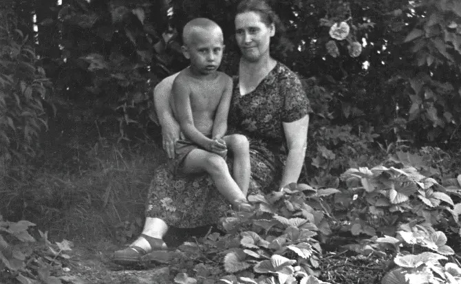 عکس هایی از مادر پوتین و روایتش از کودکی پر رنج او