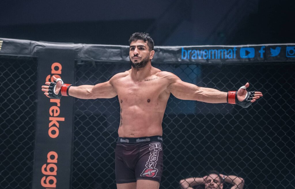 محسن محمدسیفی در مسابقه خود در MMA حریف مصری اش را ناک اوت کرد + ویدیو