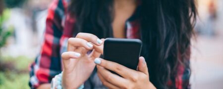 چرا بیشتر ما در خواب هایمان تلفن همراه نمی بینیم؟