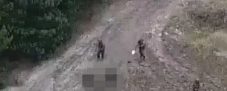 لحظه تیرباران سربازان فراری روسی و به غنیمت گرفته شدن تانک های غربی + ویدیو