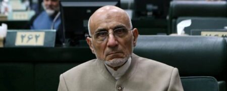 تصویر مصطفی میرسلیم با گوشی آیفون آمریکایی اش جنجالی شد