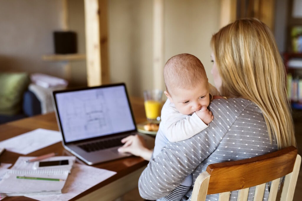 هفته کاری ۹۷ ساعته مادران می‌تواند حقوقی ۶ رقمی به دلار داشته باشد