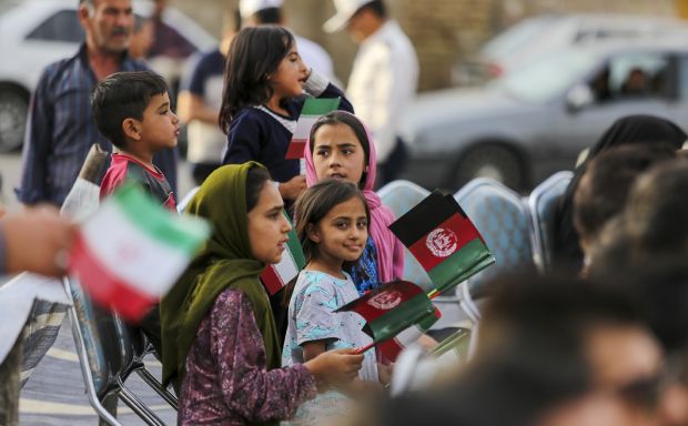 طرح سازمان ملی مهاجرت و اعطای تابعیت سیاسی به مهاجرین افغانستانی در ایران
