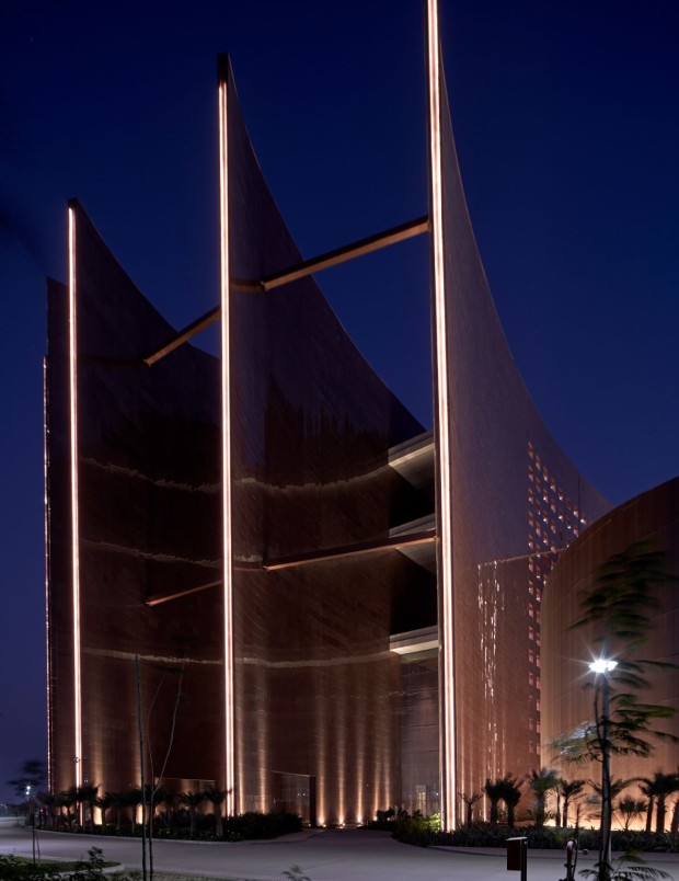 بورس الماس سورت؛ بزرگ‌ترین ساختمان اداری جهان که رکورد پنتاگون را شکست