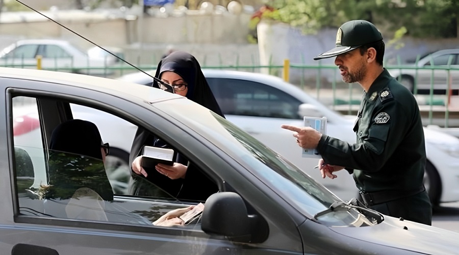 نقض حکم یک پزشک زن که به دلیل کشف حجاب محکوم شده بود