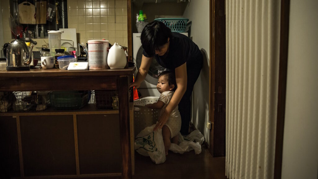 عذرخواهی شهردار ژاپنی در پی تشویق زنان باردار به مراقبت از شوهرانشان