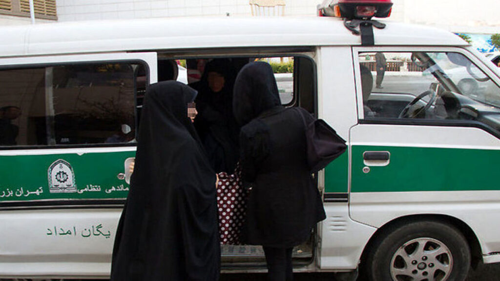 جایگزین مجلس برای گشت ارشاد: «۵۰ تا ۱۵۰ میلیون جریمه برای انواع بی حجابی»