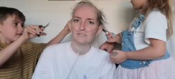 یوتیوبری مبتلا به سرطان از کودکانش برای تراشیدن سرش کمک گرفت