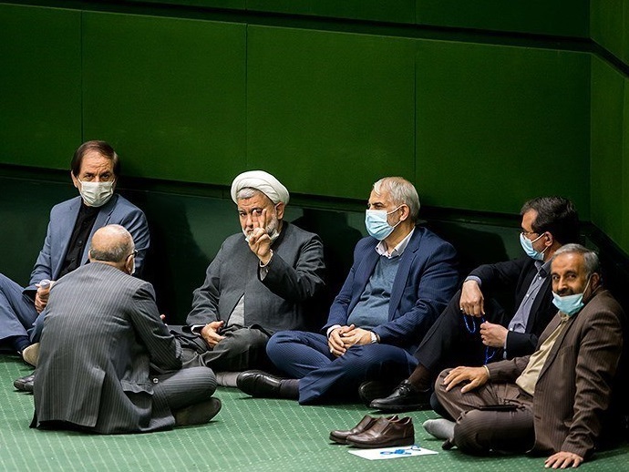 ۱۰ نماینده مجلس با کمتر از نیم درصد رأی کل مردم ایران مسئول رسیدگی به لایحه حجاب