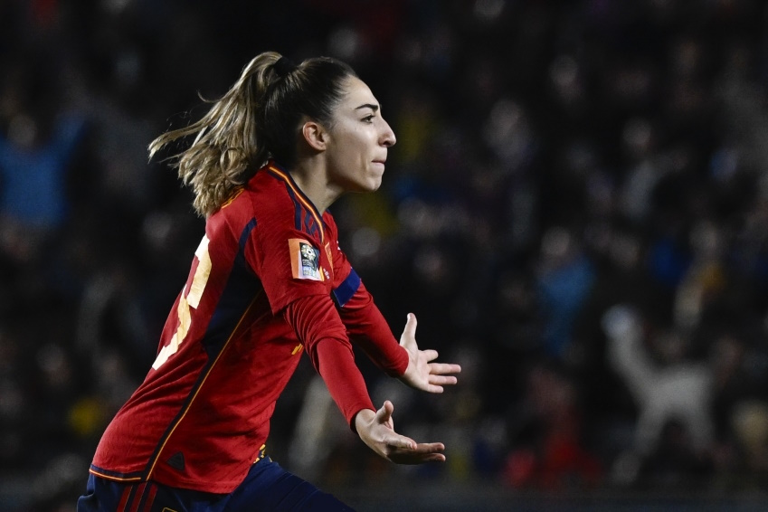 زننده گل قهرمانی تیم ملی فوتبال زنان اسپانیا پس از فینال از مرگ پدرش مطلع شد