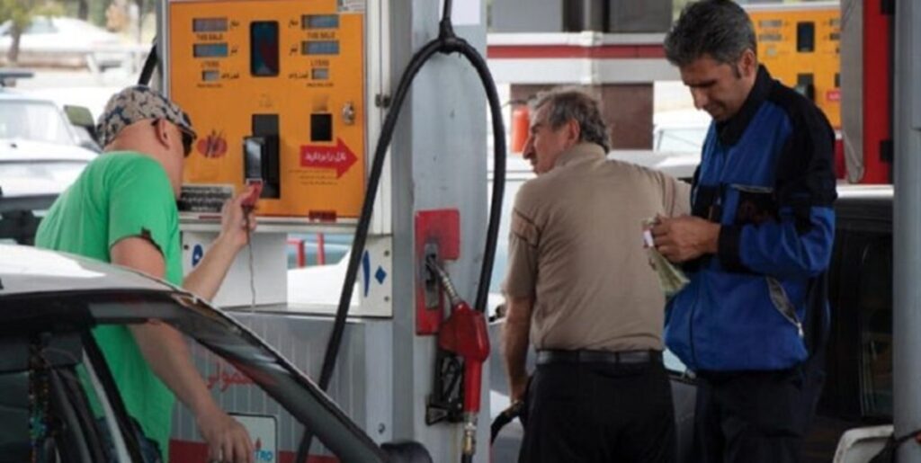 علت شلوغی پمپ بنزین ها چیست؟