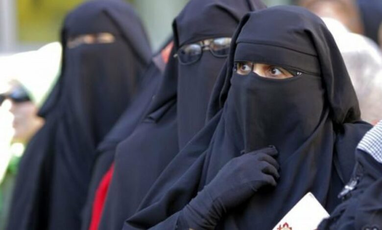 ممنوعیت پوشیدن نقاب و اختیاری شدن روسری در مدارس مصر