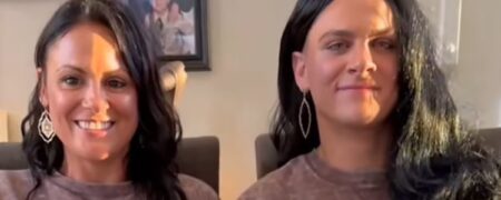 مرد ۲۱ ساله‌ای که سعی می کند خودش را شبیه مادرش کند در تیک تاک معروف شد + ویدیو