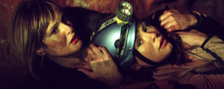 ۱۰ فیلم جذاب که با یک صحنه تصادف آغاز می‌ شوند؛ از The Descent تا Another Earth