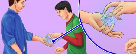 چرا گاهی با لمس برخی افراد دچار برق گرفتگی خفیف می‌شویم و روش های جلوگیری از آن