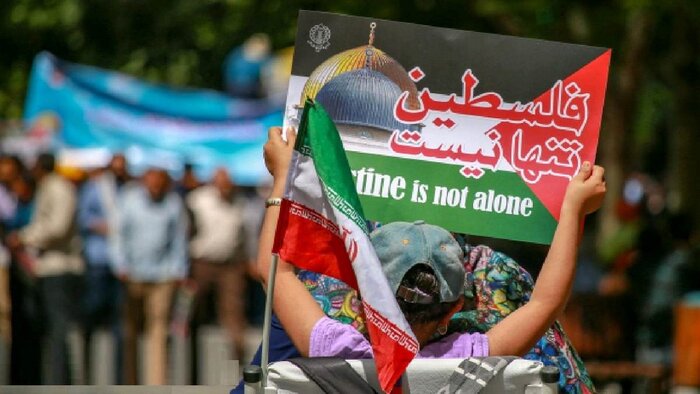 روزنامه شرق: چرا افکار عمومی ایرانیان مانند کشورهای دیگر علیه جنایت غزه برانگیخته نشد؟