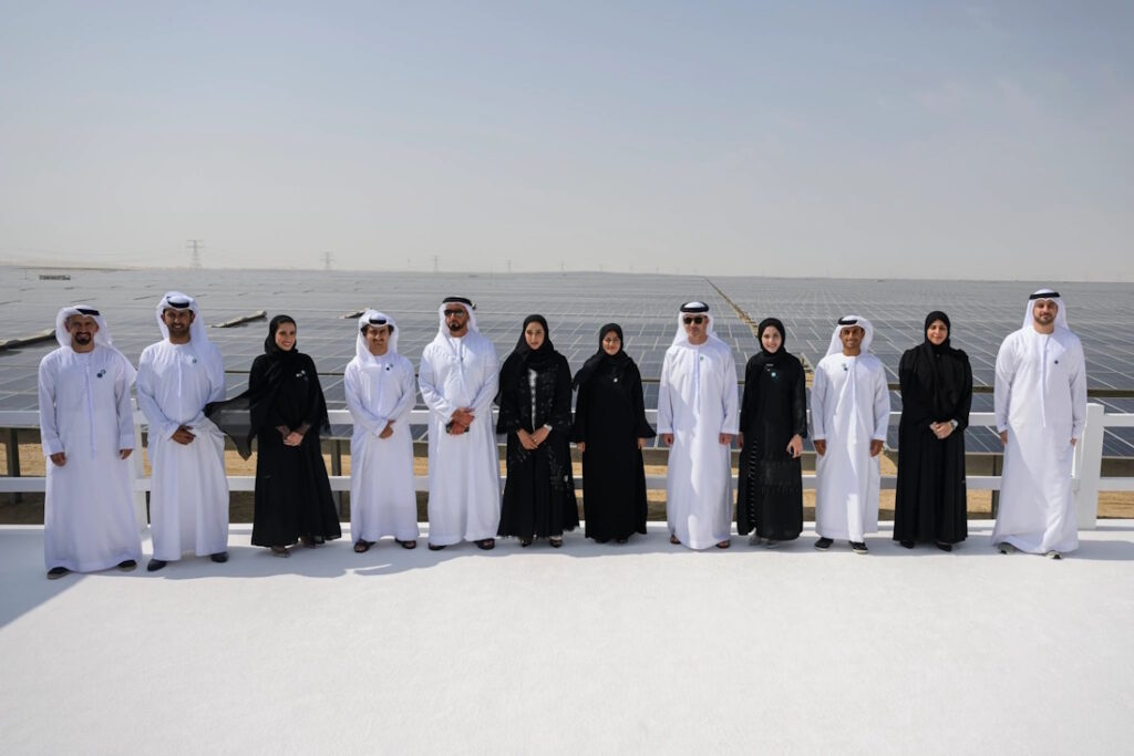 افتتاح یکی از بزرگ‌ ترین نیروگاه‌ های خورشیدی جهان در امارات + ویدئو