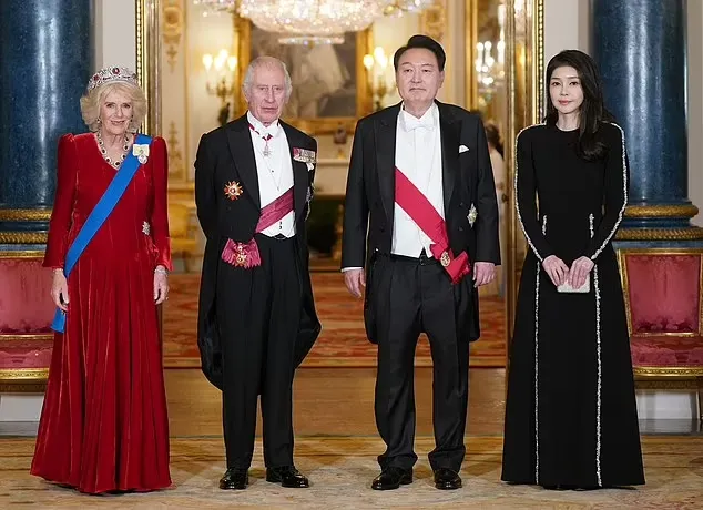 پشت صحنه ضیافت خاندان سلطنتی بریتانیا برای رئیس‌جمهور کره‌جنوبی و همسرش 