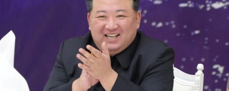 سرودهای جدید در مدح کیم جونگ اون که باید ابتدا و انتهای تمام رویدادها پخش شود