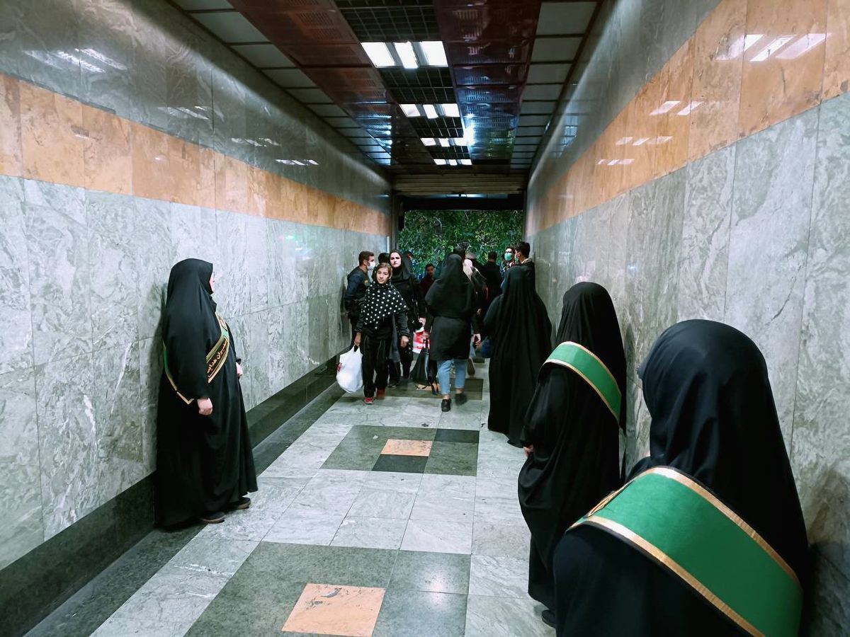 حجاب بان مترو