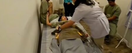 لحظه‌ی ترسناکی که درمان سنتی تایلندی باعث سوختگی درجه سه مدل جوان شد + ویدیو
