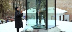 یادبود سرباز اوکراینی که پس از بیان «افتخار برای اوکراین!» توسط روس ها تیرباران شد