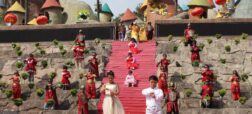 پادشاهی مردمان کوچک؛ پارک تفریحی‌ای که خانه‌ی ۱۵۰ کوتاه قامت در چین است + ویدیو