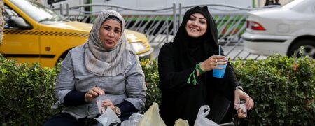 هجوم عراقی ها و افغان ها به مشهد به دلیلی که اصلاً انتظارش را ندارید