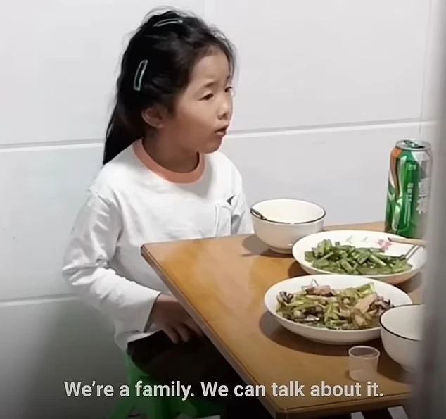 صحبت‌های تحسین برانگیز دختربچه چینی درمورد خشم با پدرش 