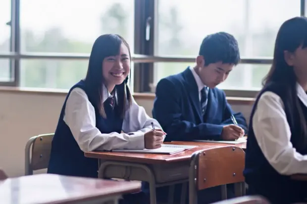 ممنوعیت عجیب مدارس ژاپن: دختران حق ندارند موهایشان را مدل دم اسبی ببندند