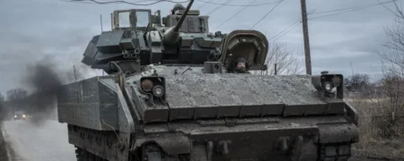 تصاویری نادر از نبرد نزدیک خودرو زرهی بردلی آمریکا و BMP روسیه در اوکراین + ویدیو