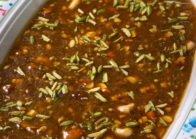 طرز تهیه حلوای عمانی؛ خوشمزه‌ترین حلوایی که تابه‌حال خورده‌اید