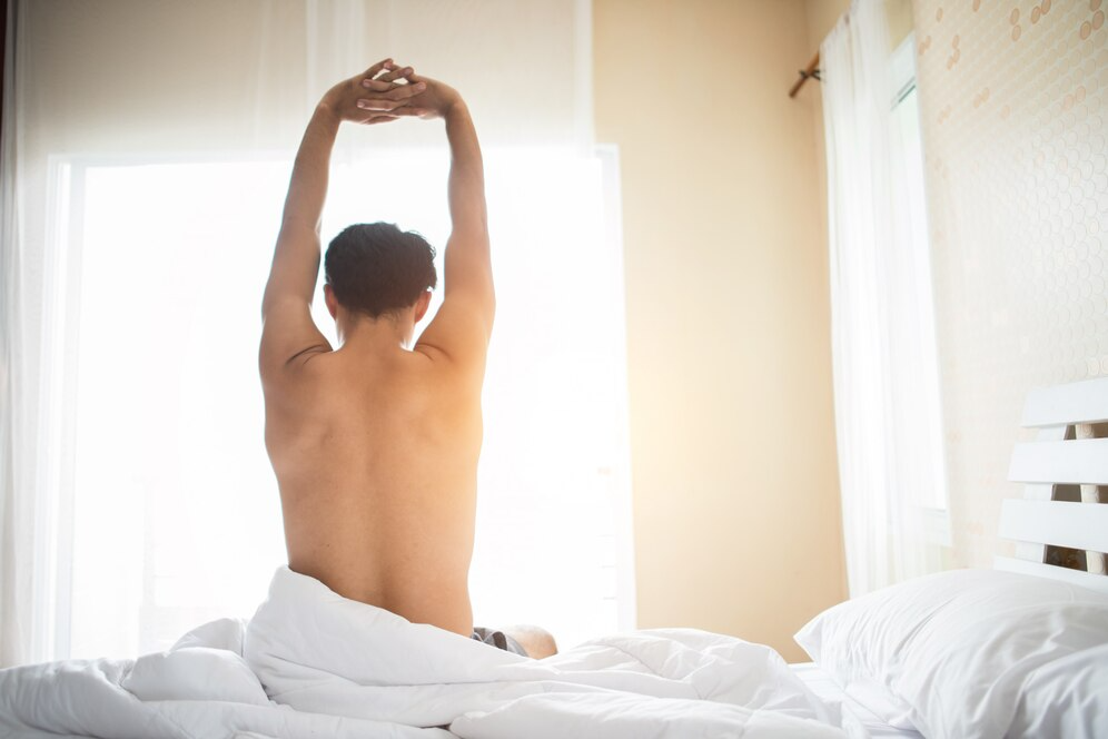 چرا خوابیدن برهنه حتی در فصل سرما بهتر است؟