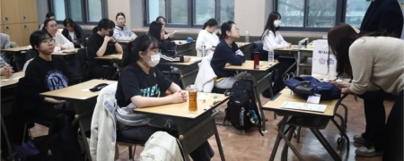 شکایت دانش‌ آموزان کُره جنوبی از دولت به دلیل اینکه امتحانشان ۹۰ ثانیه زودتر تمام شد