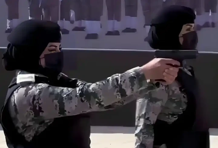 مهارت و توانایی نظامی قابل توجه سربازان زن عربستانی 