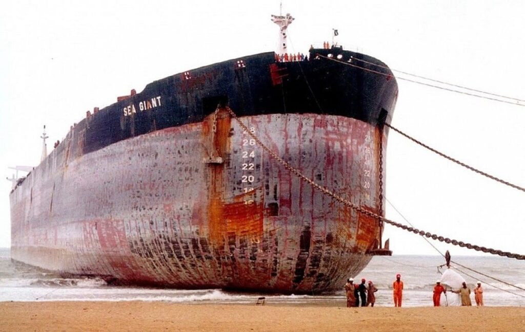 ماجرای بزرگترین کشتی دنیا که در آب‌ های ایران غرق شد