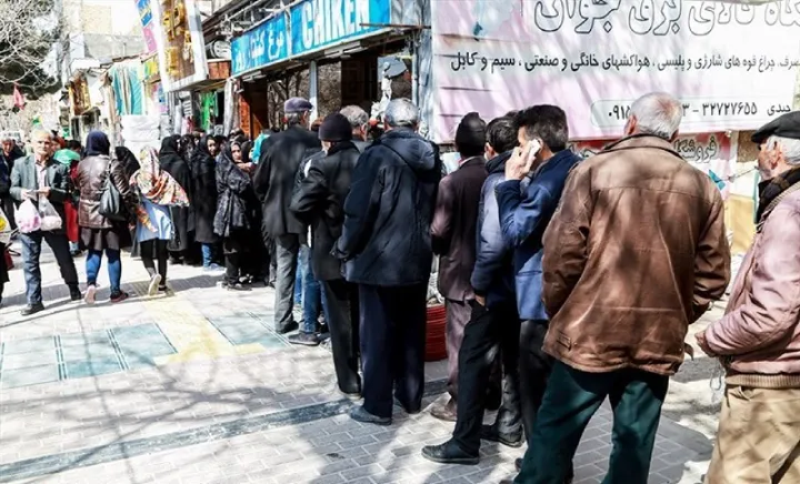حسین شریعتمداری: گرانی و افزایش هر روزه‌ی قیمت‌ها ربطی به دولت ندارد!
