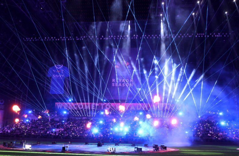 استادیوم جدید الهلال که در 180 روز ساخته شده است با باخت تیم آمریکایی مسی افتتاح شد