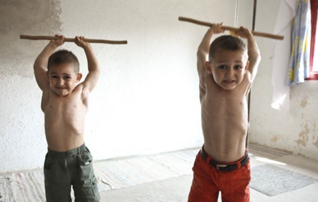 تمرینات سنگین و اندام عضلانی باورنکردنی جوان ترین برادران جهان + ویدئو