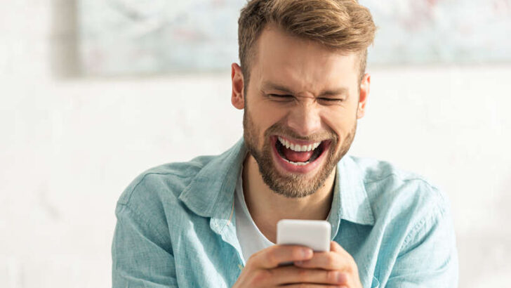 چرا مردان و زنان اغلب به جوک های مشابهی نمی‌خندند؟