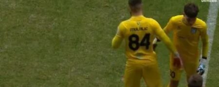 سریع‌ترین و عجیب‌ترین تعویض تاریخ فوتبال در اسلوونی اتفاق افتاد + ویدیو