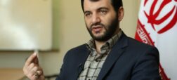 خبرساز شدن شعرخوانی چاپلوسانه برای حجت الله عبدالملکی در یک مراسم + ویدئو