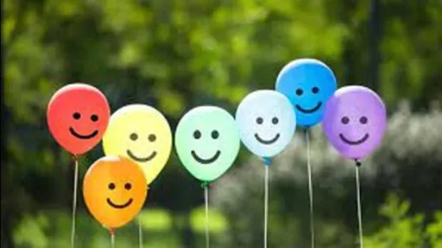 چه عواملی باعث می شوند که ما در زندگی احساس رضایت و خوشبختی داشته باشیم؟
