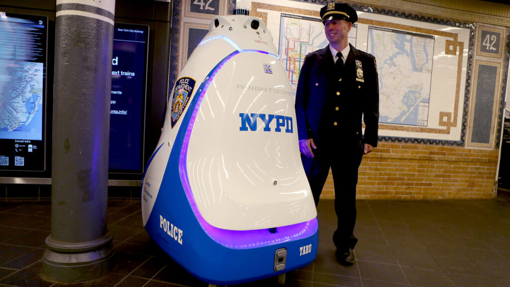 Big Brother؛ آغاز به کار ربات پلیس 185 کیلوگرمی در نیویورک