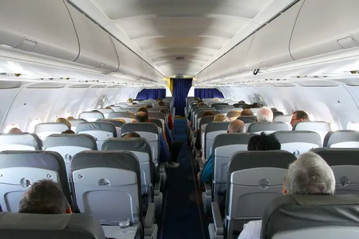 انتقاد یک خبرگزاری به قضا شدن نماز مسافران یکی از پروازهای هواپیمایی ماهان 