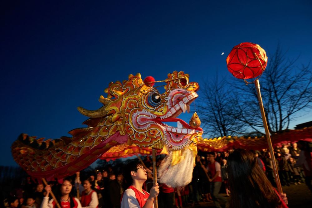 توصیه های عجیب برای جلوگیری از بدشانسی در سال اژدها چینی؛ ازدواج نکنید