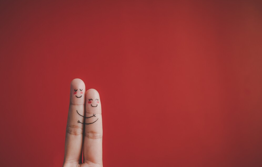 finger with emotion red background 1150 6898
