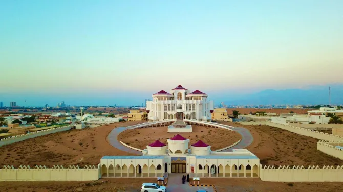 ماجرای کاخ سلطنتی شیخ عرب که ارواح آن را تسخیر کرده بودند + ویدئو