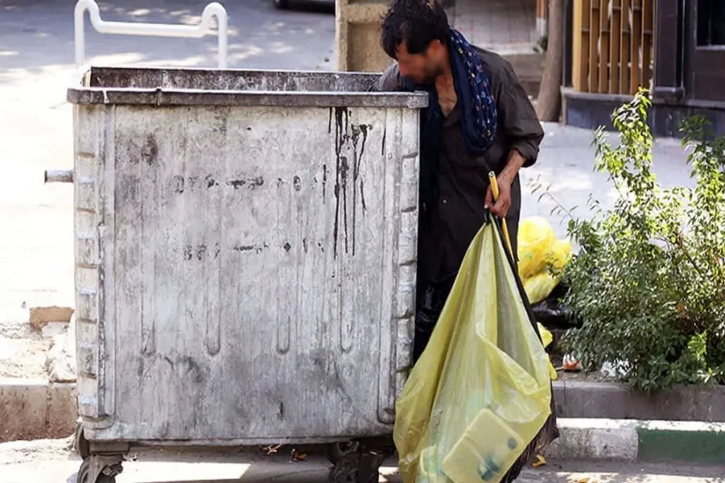 استخدام ۵,۰۰۰ زباله گرد از سوی شهرداری با حقوق ۱۵ میلیون تومان