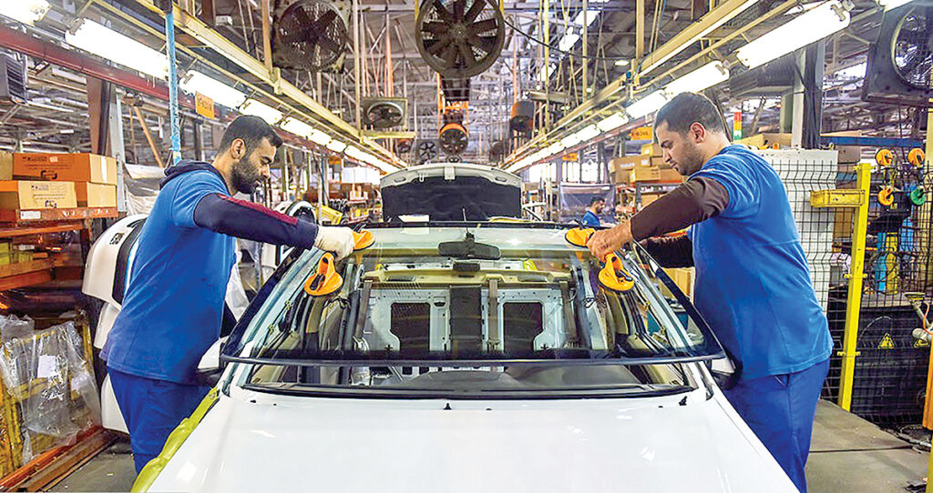 حقوق متوسط کارکنان ایران خودرو 90 میلیون تومان است
